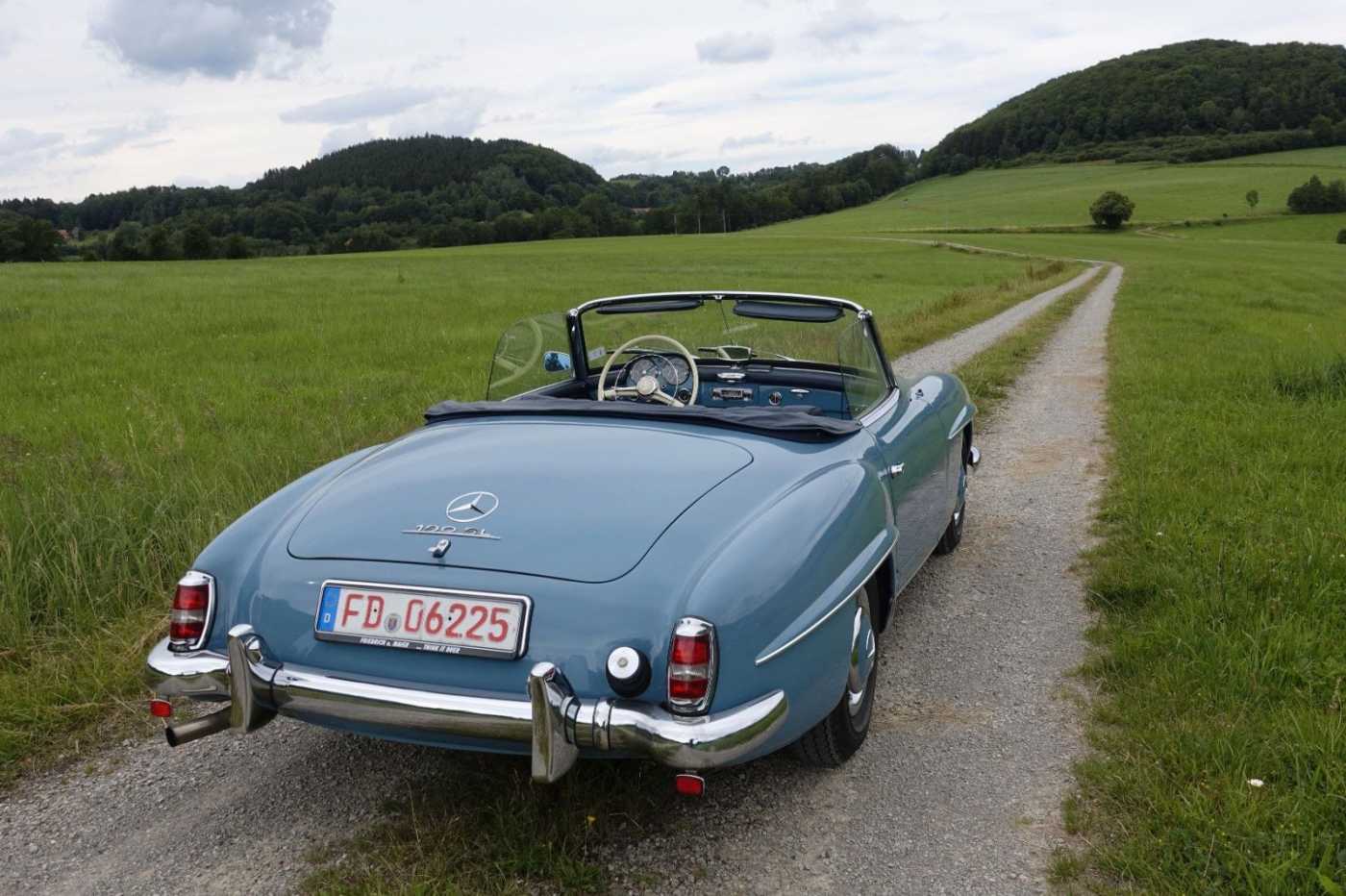 Mercedes-Benz  SL mit  Kofferset