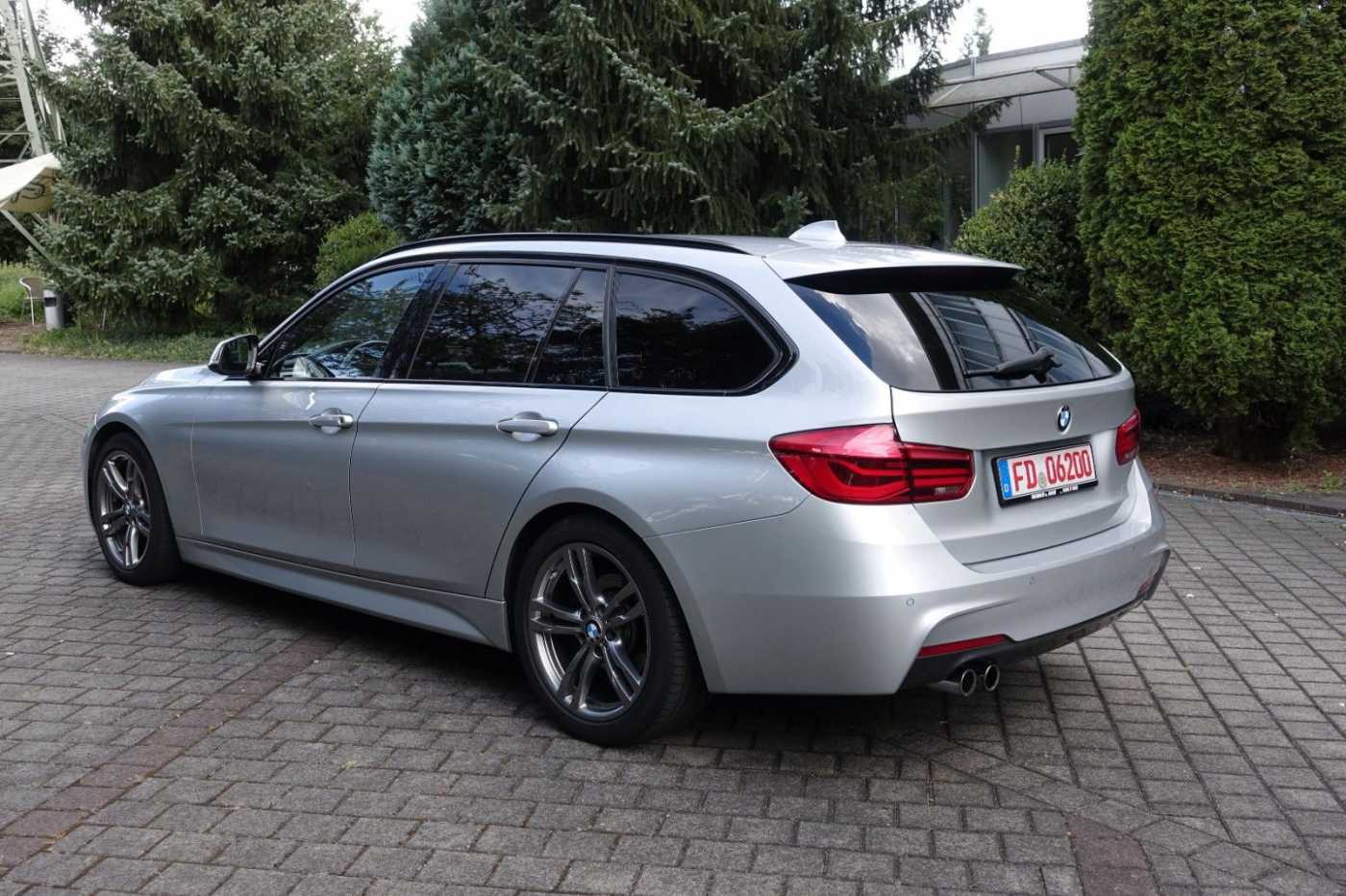 BMW  Touring 330i M Sport