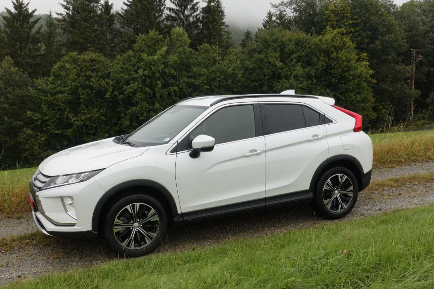 Mitsubishi  Cross Diamant Edition 2WD CVT