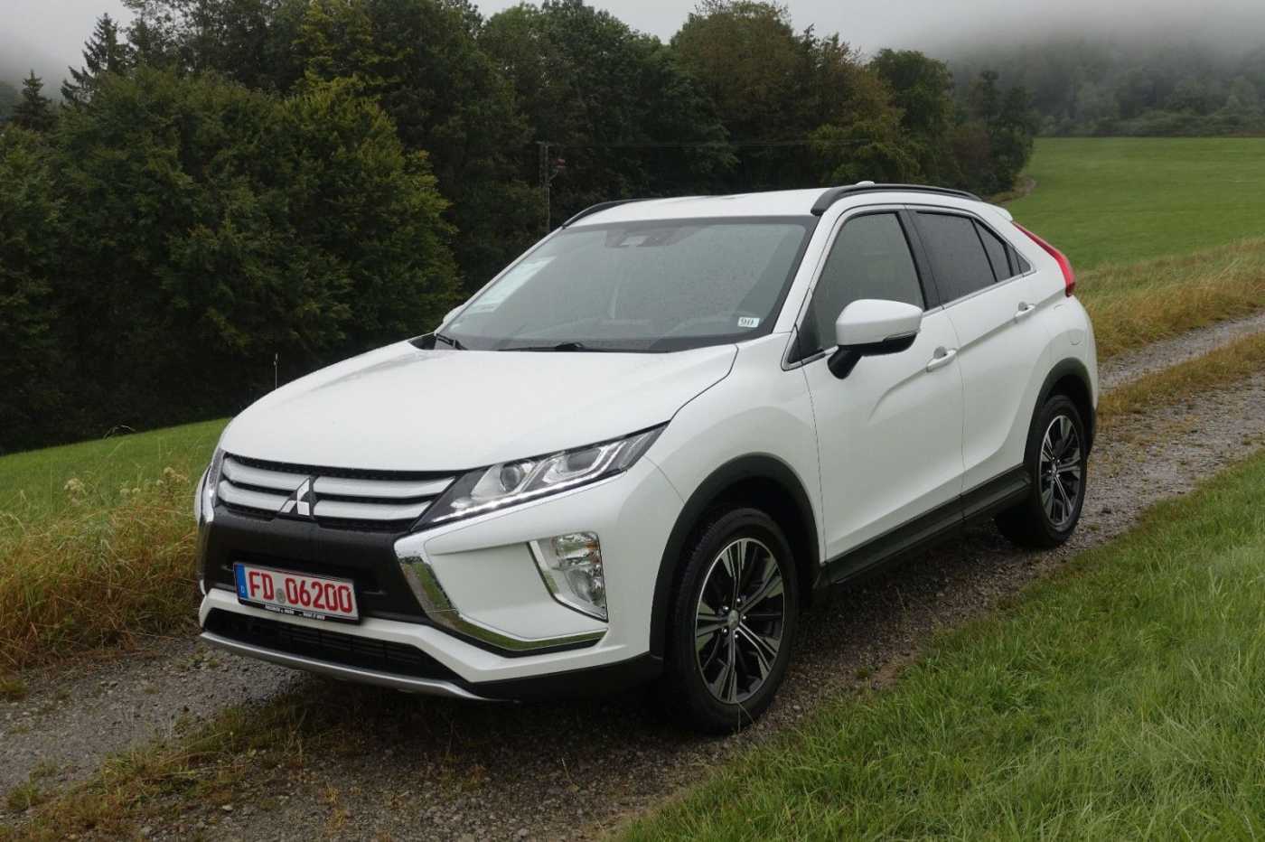 Mitsubishi  Cross Diamant Edition 2WD CVT