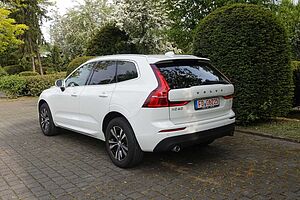 Volvo  XC60 D4 Automatikgetriebe (140kW/190PS) Momentum Pro