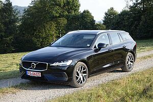 Volvo  T6 AWD Momentum Pro / AHK /SHZ/Kamera